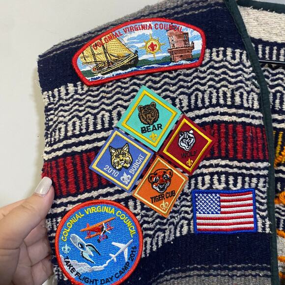 Mexican Baja Serape Fringe Blanket Vest Upcycled Boyscout Patches Virginia M - Picture 6 of 10